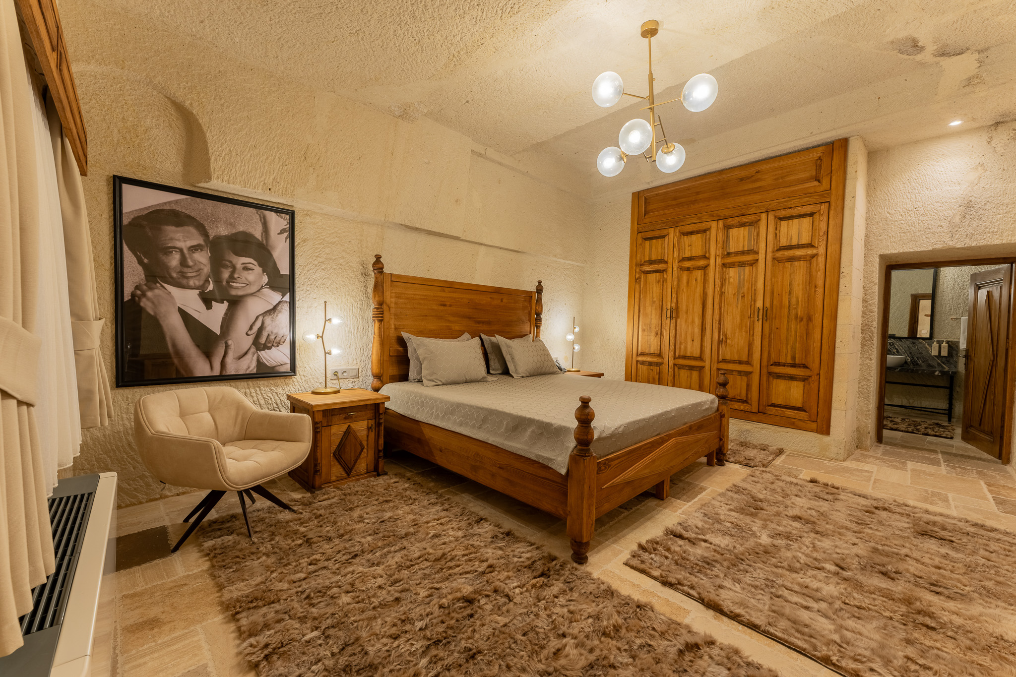 Room 204 - 1